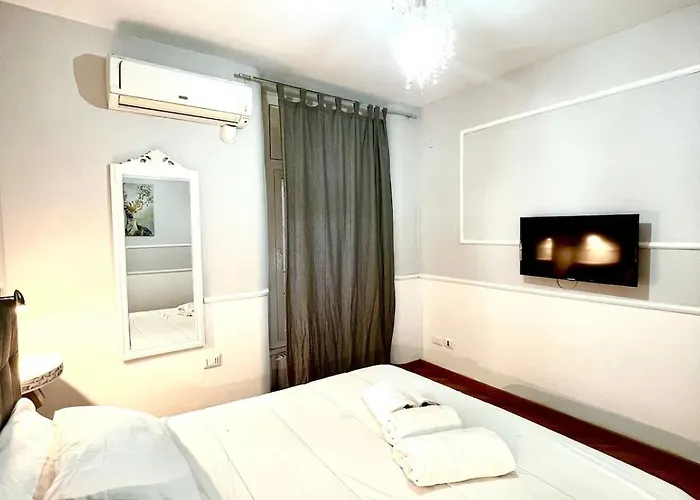 Amazing Near Spanish Square Apartament
